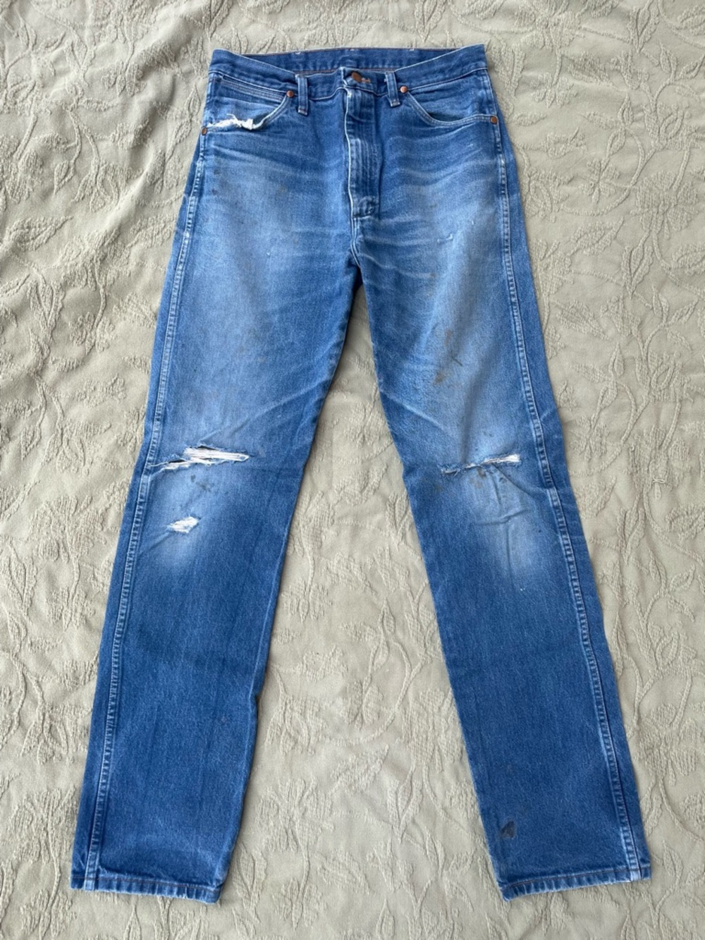 🌱5/$25🌱 Wrangler | 34x36 Distressed Stained Work Jeans